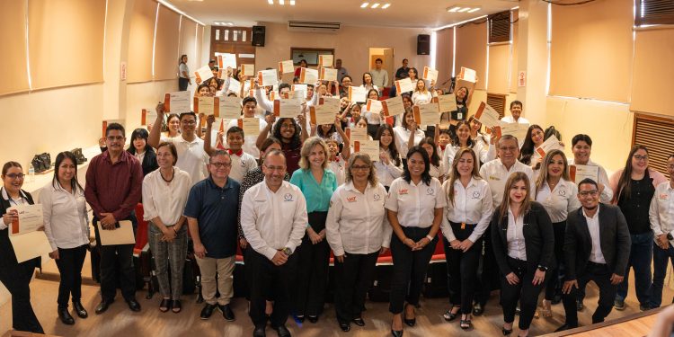 Concluye la UAT con éxito el programa Peraj-Adopta un Amigo