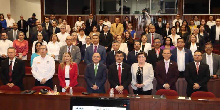 Capacita la ASF al personal administrativo y directivo de la UAT.