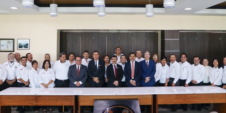 Celebra el SUTAUAT el 20 aniversario de su fundación.