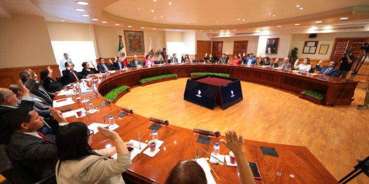 Aprueba el Cabildo de Nuevo Laredo ceder la nueva preparatoria municipal a la UAT