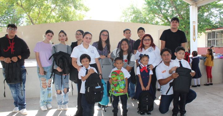 Entrega la UAT material escolar a estudiantes de primaria en Río Bravo