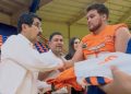 Presenta el rector a los Correcaminos UAT Liga Mayor de Futbol Americano