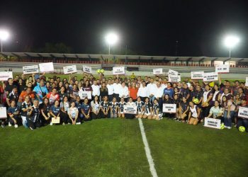 Inaugura Dámaso Anaya torneos deportivos para empleados de la UAT