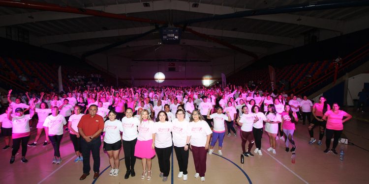 Realiza la UAT zumbatón en beneficio de pacientes con cáncer