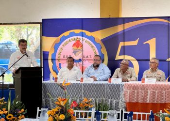 El rector Dámaso Anaya presidió la celebración del 51 Aniversario del SUTUAT