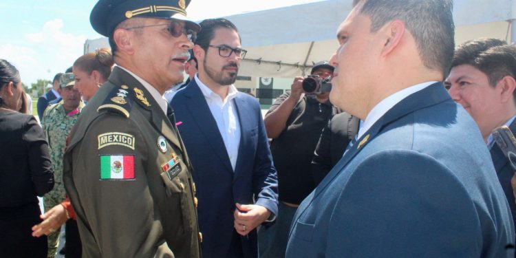 Asiste Diputado Presidente de la Junta de Gobierno del Congreso del Estado, a la Toma de Posesión y Protesta de Bandera.