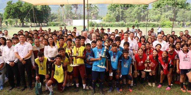 Meten gol por una vida saludable libre de adicciones