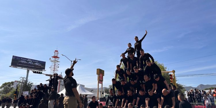 Con un contingente de 380 integrantes, USJT participa en el desfile de la Revolución Mexicana