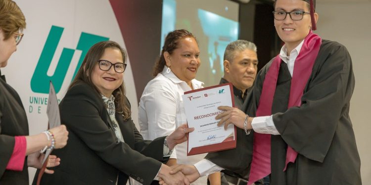 Entrega Universidad Tecnológica de Altamira una nueva generación de profesionistas
