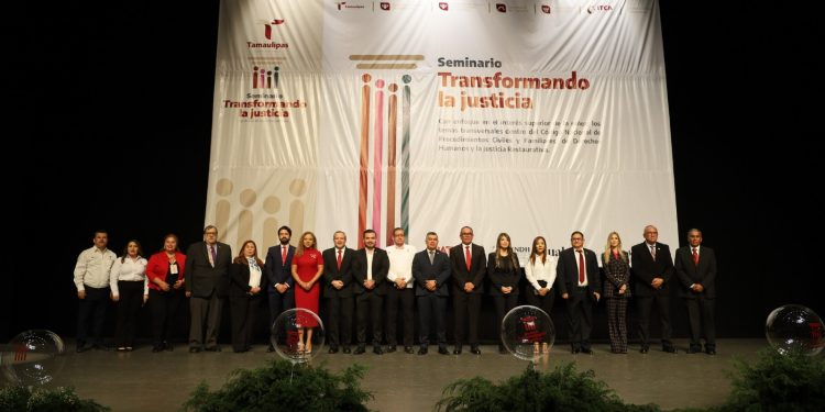 Impulsa Instituto de Defensoría Pública, actualización de operadores judiciales con el Seminario «Transformando la Justicia»