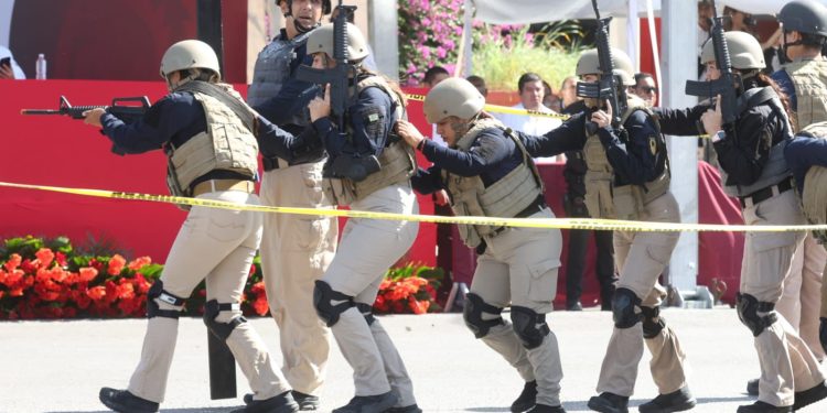 Con un contingente de 380 integrantes, USJT participa en el desfile de la Revolución Mexicana