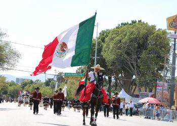 Participa SSPT en tradicional desfile de la Revolución Mexicana
