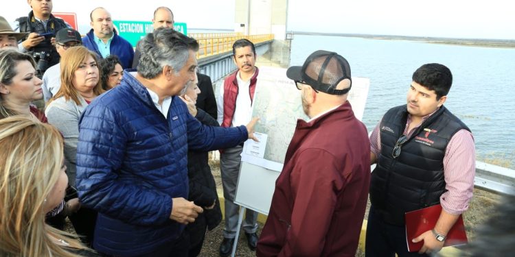 Dialoga Américo con representantes de la CILA y usuarios de la Presa Falcón