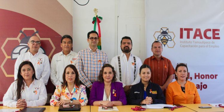 Integra ITACE comités de vinculación con sector empresarial