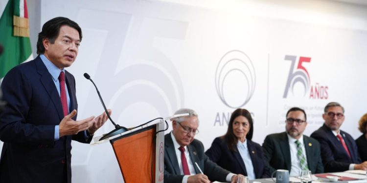 Rector de la UAT participa en el acuerdo nacional de la educación superior y el sector empresarial