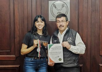 Felicita Dámaso Anaya a exitosa esgrimista de la UAT
