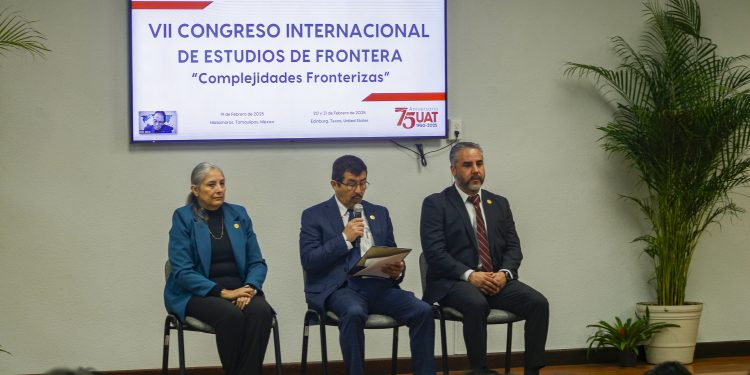 Rector de la UAT inaugura congreso especializado en estudios de frontera