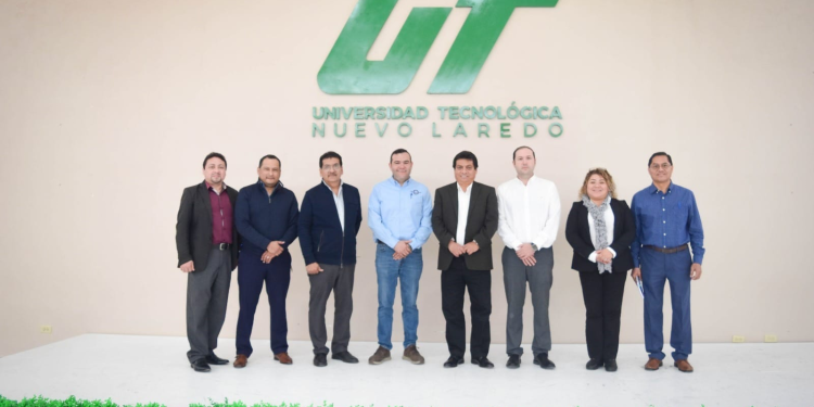 Recibe Universidad Tecnológica de Nuevo Laredo tren de fuerza motriz como donación de la Asociación de Transportistas de Carga