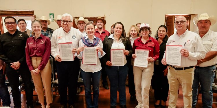 Economía, Bienestar e ITCA promoverán industria del mezcal en San Carlos