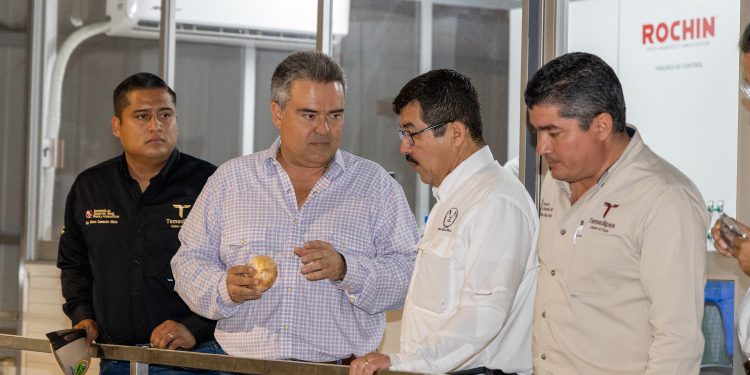 Fortalece rector vinculación de la UAT con el sector agroindustrial