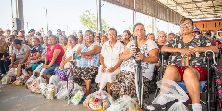 Beneficiadas 284 mil familias con paquetes alimentarios