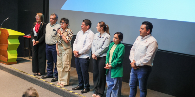 Afina SEBIEN entrega de apoyos sociales