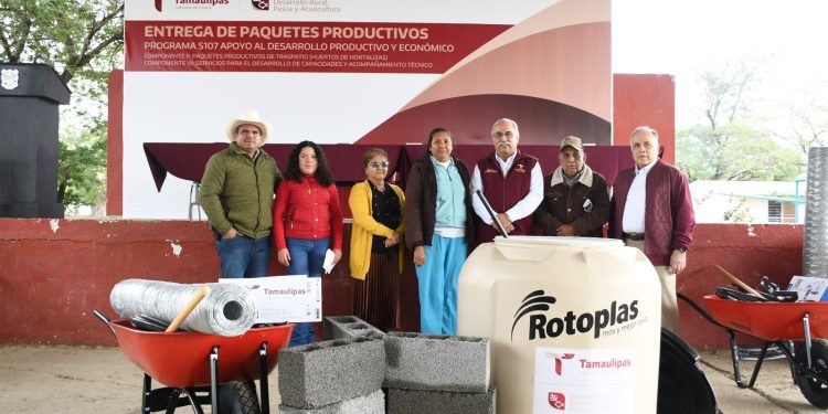 Fomentan autosuficiencia alimentaria con paquetes productivos de traspatio