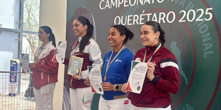 Regina Pedraza, orgullo de la UAT, brilla en el nacional de esgrima 2025