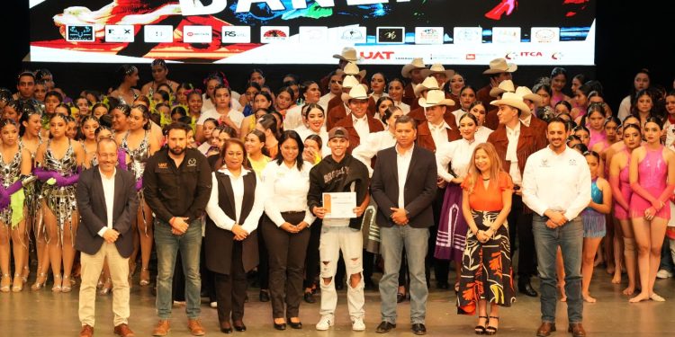 Presenta la UAT su talento artístico en el Día de Internacional de la Danza