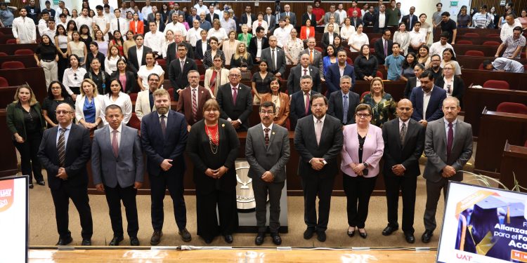 Rector de la UAT formaliza alianzas para impulsar certificaciones internacionales
