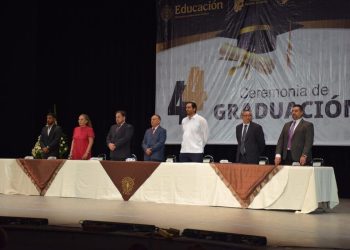 Reitera titular de la SET su compromiso con la educación superior