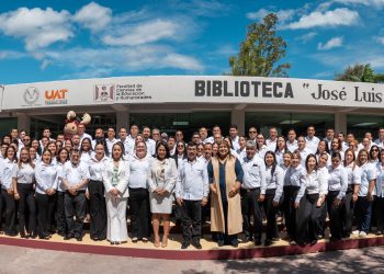 Entrega rector equipamiento en la Facultad de Ciencias de la Educación y Humanidades