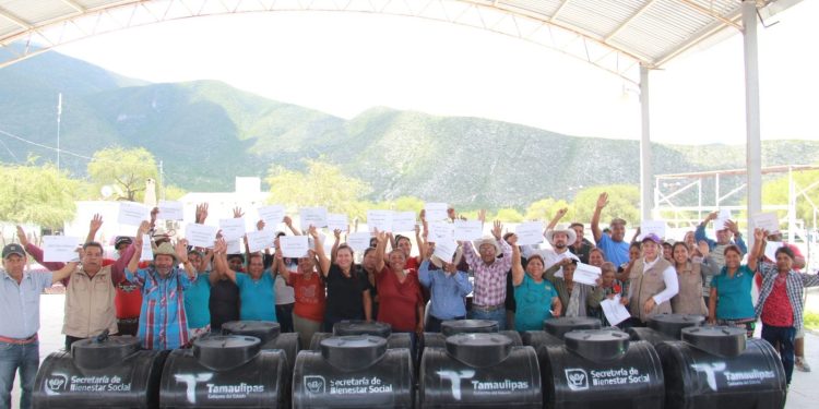 Lleva SEBIEN apoyos a familias de Bustamante