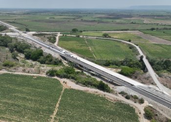 Américo Villarreal impulsa infraestructura verde: concreto ecológico y reforestación en carretera Mante–Ocampo–Tula