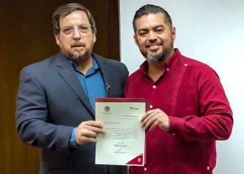 Reciben nombramientos nuevos titulares del Centro Estatal de Tecnología Educativa y Dirección de Formación y Superación Profesional de Docentes de la SET
