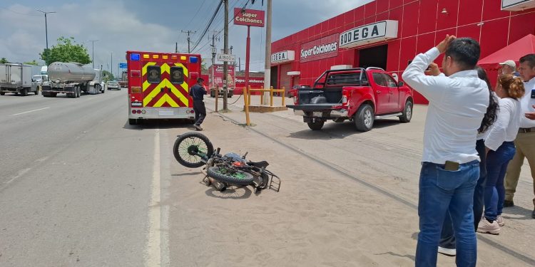 Fémina resulta lesionadas en choque.