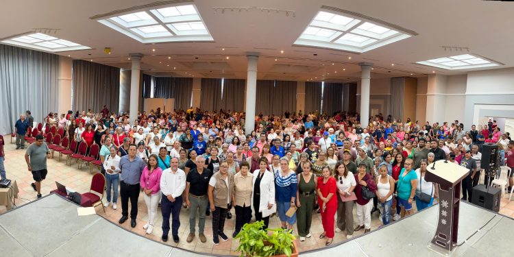 Capacita Salud a personal de Bienestar Social para fortalecer combate al dengue