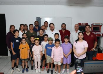 Niñas y niños se divierten y aprenden ciencia y tecnología con curso Aventura de Verano