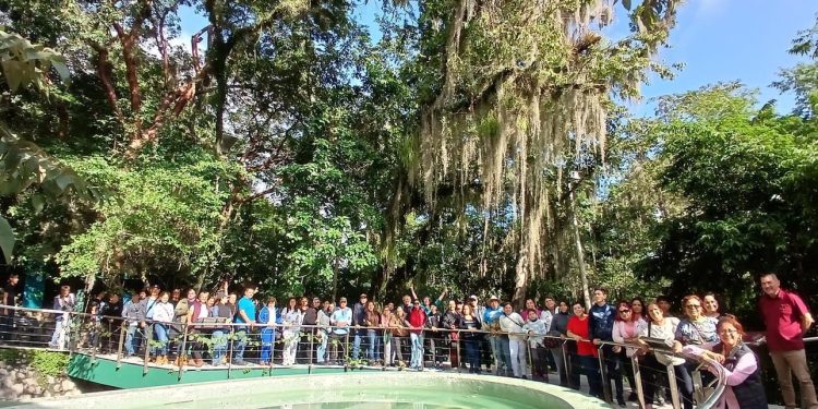 Disfrutan miles de familias espacios recreativos de la Comisión de Parques