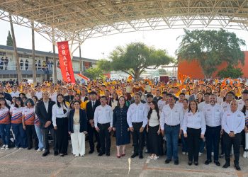 La UAT y gobierno de Nuevo Laredo entregan obras a universitarios