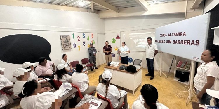 Capacita CEDES Altamira a mujeres en talleres de cultivo de plantas aromáticas