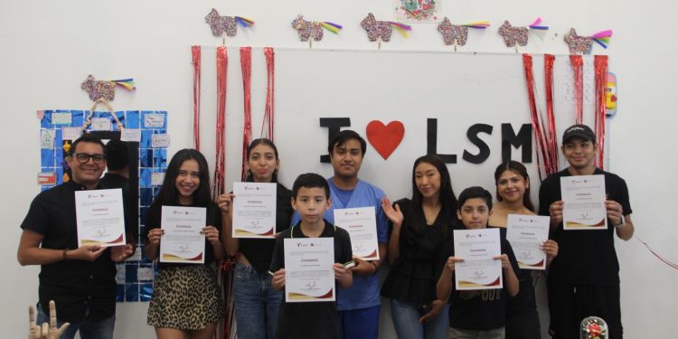 Capacita SEBIEN en Lengua de Señas