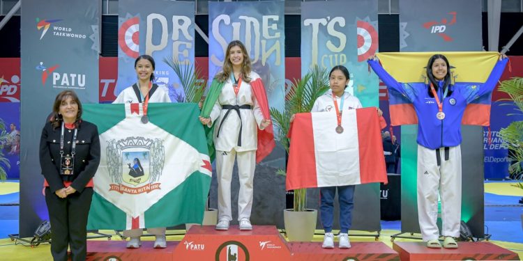 Gana tamaulipeca medalla de oro en certamen internacional de taekwondo