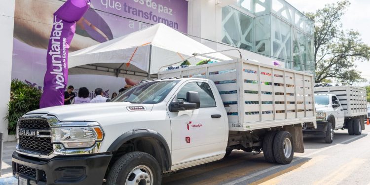 Dona SET 16 toneladas de víveres para afectados por inundaciones en la región huasteca