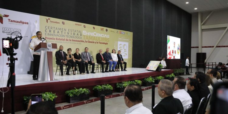 Entrega gobernador Premio Estatal de Ciencias, Creatividad e Innovación Tecnológica