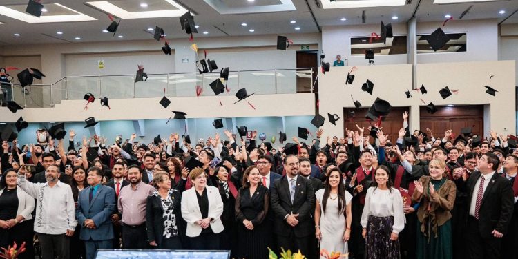 Gradúa UT Altamira a Generación XXX de los programas de ingeniería
