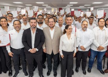 Entrega SET bases laborales a personal del Centro Estatal de Tecnología Educativa