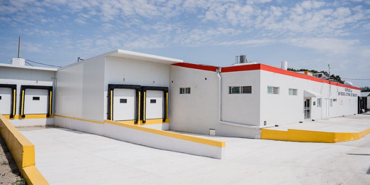 Constató gobernador modernización del rastro de la UAT