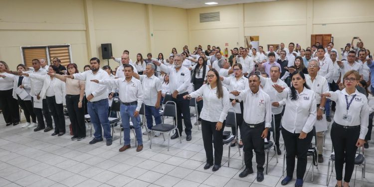 Brinda Gobierno del Estado certeza laboral a 108 servidores públicos