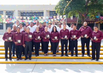 Reconoce y valora Tecnológico de El Mante a docentes y personal administrativo